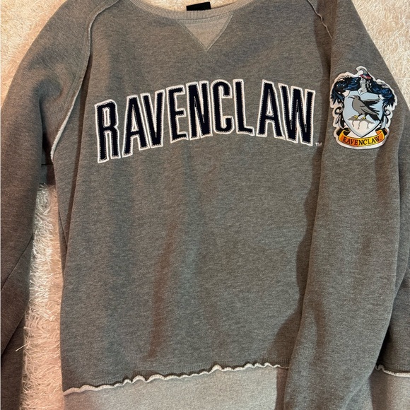 Ravenclaw Gray Sweater - Picture 1 of 1